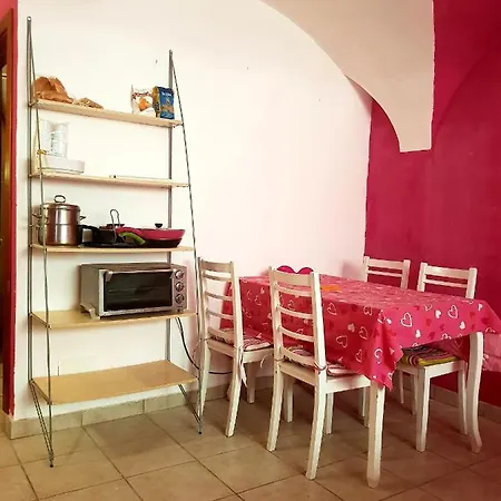 Apartament Little House